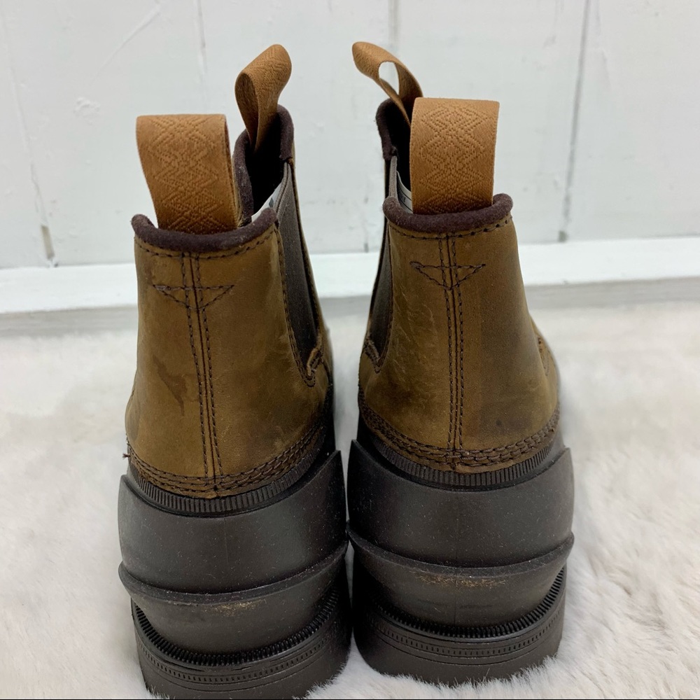 SOLD! Ugg Gatson Chelsea Boot - Picture 6 of 15